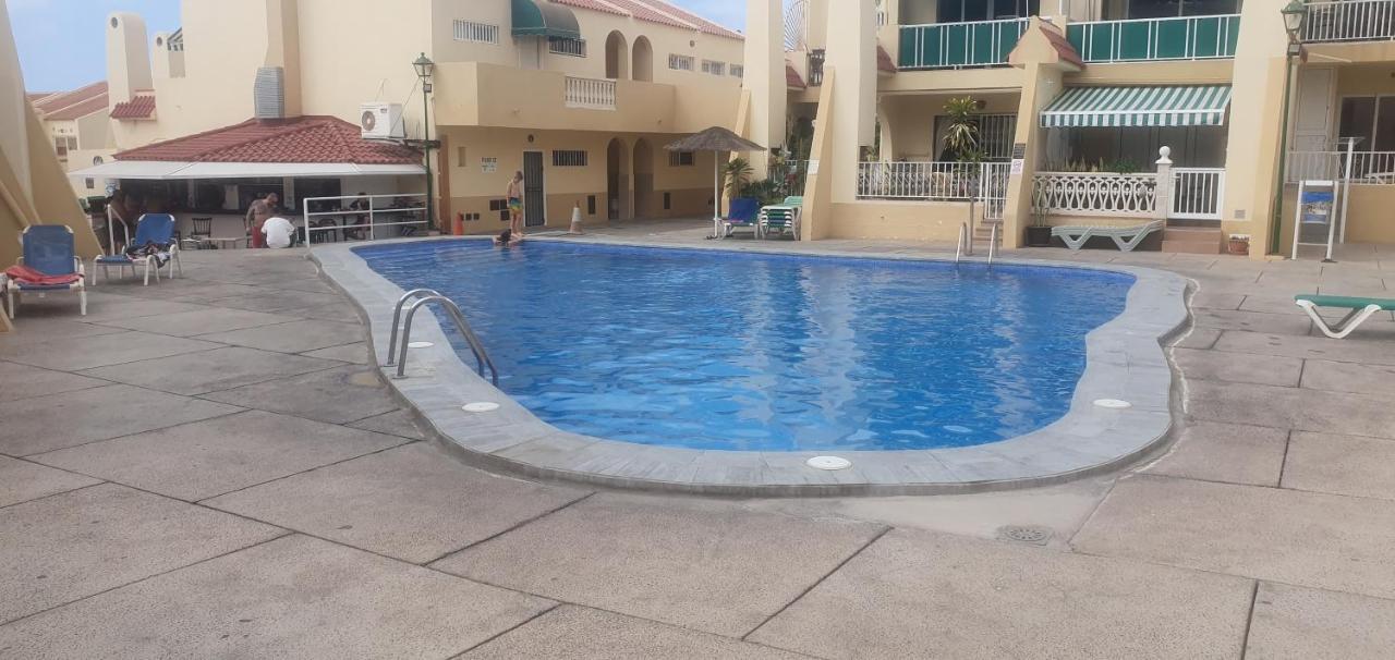 אדחה Mareverde Vista Mare Con Tres Piscinas מראה חיצוני תמונה