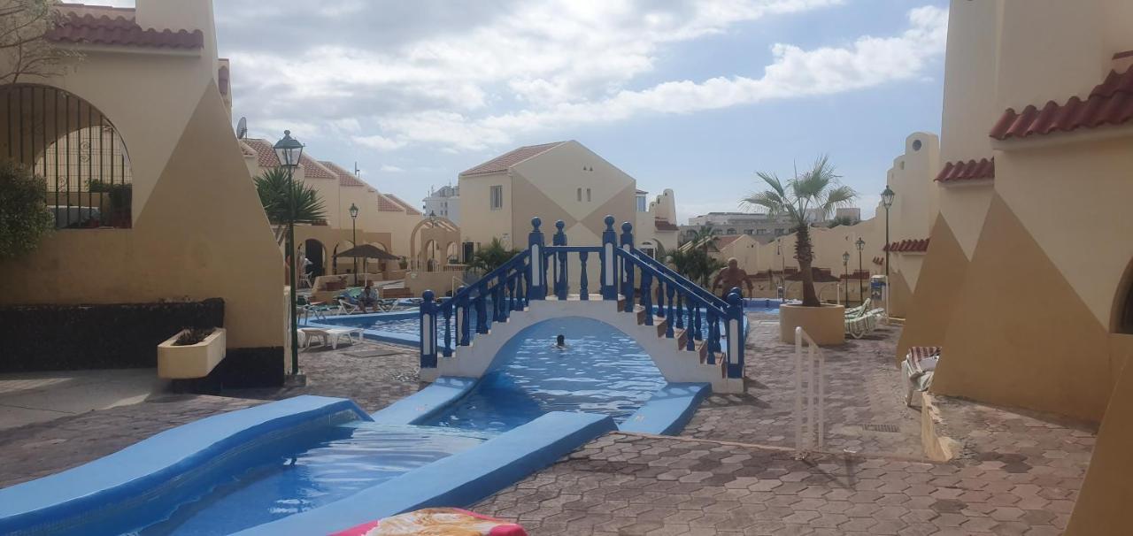 אדחה Mareverde Vista Mare Con Tres Piscinas מראה חיצוני תמונה